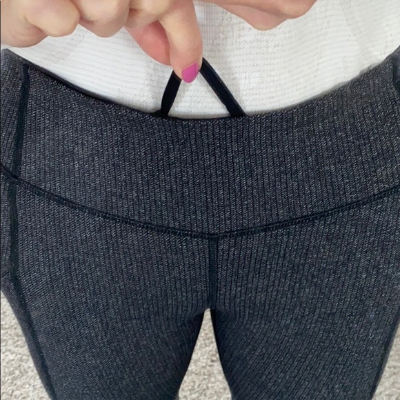 Lululemon Grey/Black Full Length Leggings - Picture 4 of 8